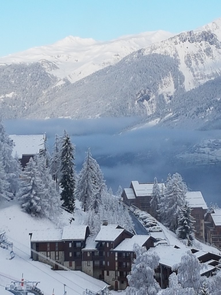 les Coches sous la neige